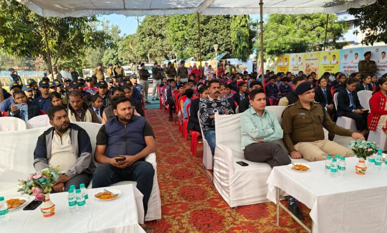 देश भक्ति के गीतों पर आधारित बैंड ध्वनियों का हुआ प्रदर्शन 1 KSHITITECH 16A 103 1 KSHITITECH
