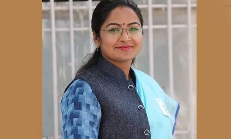 स्थानीय उत्पाद जैसे कोदो-कुटकी, लोह शिल्प आदि की ब्रांडिंग करें : राज्यमंत्री श्रीमती बागरी 1 KSHITITECH 16A 11 KSHITITECH
