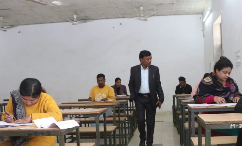 आब्जर्वर ने किया परीक्षा केंद्रों का निरीक्षण 1 KSHITITECH 16A 22 KSHITITECH