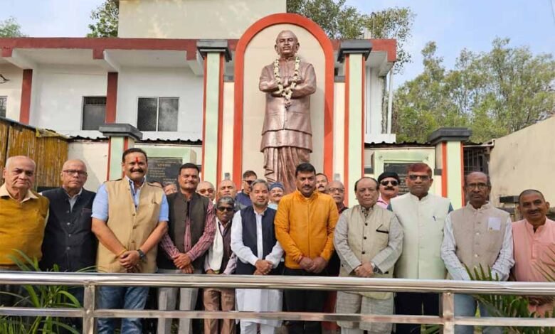छत्तीसगढ़ी राजभाषा पद्मश्री चतुर्वेदी का सपना था-कौशिक 1 KSHITITECH 2 113 KSHITITECH