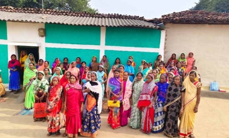 बैंक व माइक्रो फाइनेंस कंपनियों से करीब 70 करोड़ रुपये से अधिक की ठगी, मुख्य आरोपित सहित तीन गिरफ्तार 1 KSHITITECH 2 129 KSHITITECH