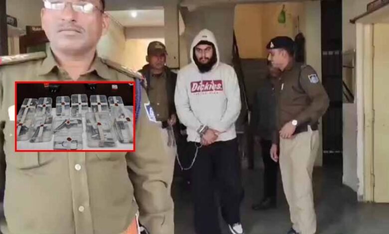 खरगोन में पुलिस ने सात देशी पिस्टल और चार देशी कट्टा समेत एक तस्कर को किया गिरफ्तार 1 KSHITITECH 2 271 KSHITITECH