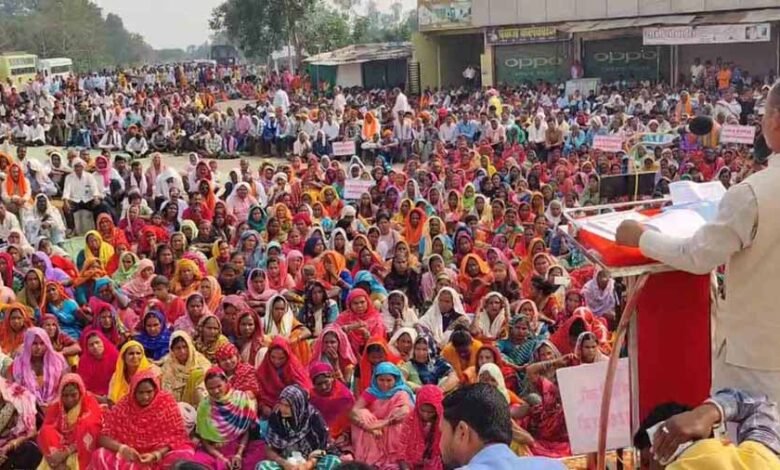 आरक्षण में हुई कटौती को लेकर पिछड़ा वर्ग समाज ने बस्तर में किया चक्काजाम 1 KSHITITECH 2 347 KSHITITECH