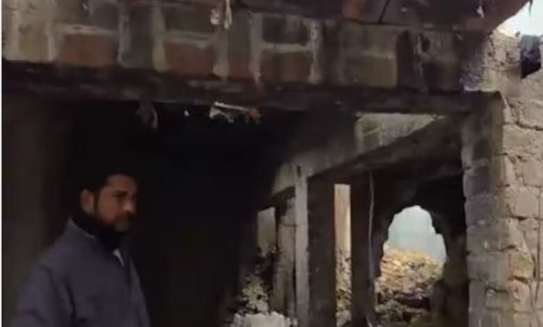 संभल और वाराणसी के बाद अब बुलंदशहर के खुर्जा में 50 साल पुराना मंदिर मिला 1 KSHITITECH 23A 14 1 KSHITITECH