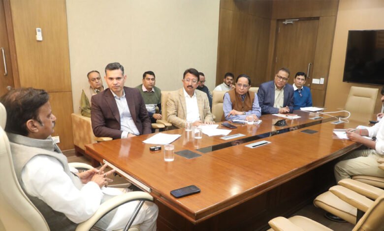उप मुख्यमंत्री शुक्ल ने रीवा संभाग में एमपीआरडीसी के निर्माण कार्यों की समीक्षा की 1 KSHITITECH 31A 14 KSHITITECH