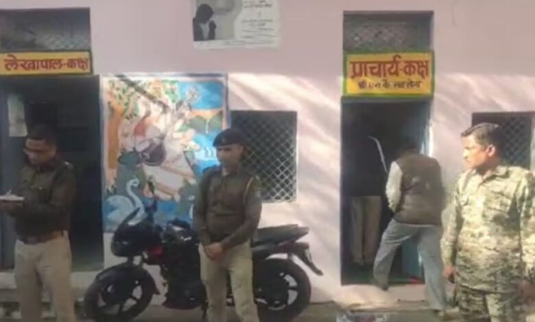 छतरपुर में छात्र ने बाथरूम में जाकर प्रिंसिपल को मारी गोली, घटना के बाद दहशत में स्कूल,जानें पूरा 1 KSHITITECH 6A 96 1 KSHITITECH