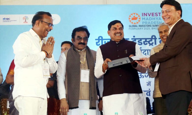 मध्य प्रदेश के 6वें रीजनल इंडस्ट्री कॉन्क्लेव का शुभारंभ सीएम डॉ. मोहन यादव ने नर्मदापुरम में किया 1 KSHITITECH 7A 54 KSHITITECH