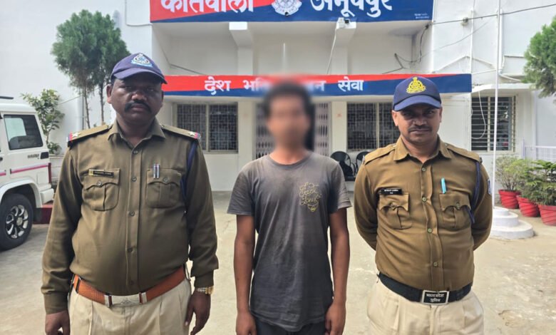 कोतवाली पुलिस द्वारा पांच वर्षों से फरार स्थाई वारण्टी गिरफ्तार 1 KSHITITECH 7A 56 KSHITITECH