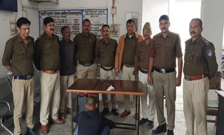 छतरपुर एसपी अगम जैन के निर्देशन मे बमीठा टी आई की कार्यवाही 1 KSHITITECH 9A 82 KSHITITECH