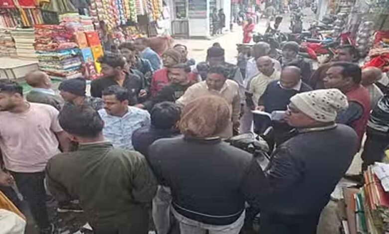 छत्तीसगढ़-बलरामपुर रामानुजगंज का निर्माणाधीन दुर्गा मंडप तोड़ने पहुंचा प्रशासनिक अमला 1 KSHITITECH Cg 05 2 9 KSHITITECH