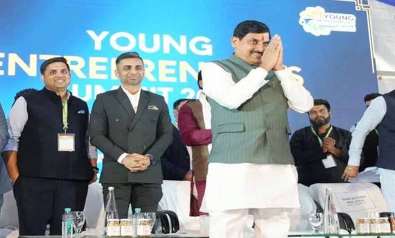 हमारे युवा उद्यमियों के परिश्रम से विश्व पटल पर भारत ने बनाई अलग पहचान: मुख्यमंत्री 1 KSHITITECH cm2 6 KSHITITECH
