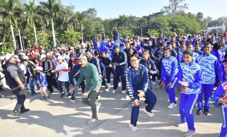 हम होंगे कामयाब अभियान: लिंग आधारित हिंसा के उन्मूलन के लिए विशेष मैराथन दौड़ का डीजीपी मकवाणा ने किया समापन 1 KSHITITECH hum honge1 KSHITITECH