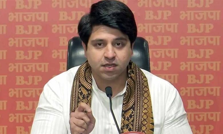 लेफ्ट भी यही बात कर रही है कांग्रेस से नहीं हो पा रहा है। कांग्रेस पार्टी इंडी अलायंस में एक मीम बन चुकी: शहजाद पूनावाला 1 KSHITITECH poonewala1 KSHITITECH