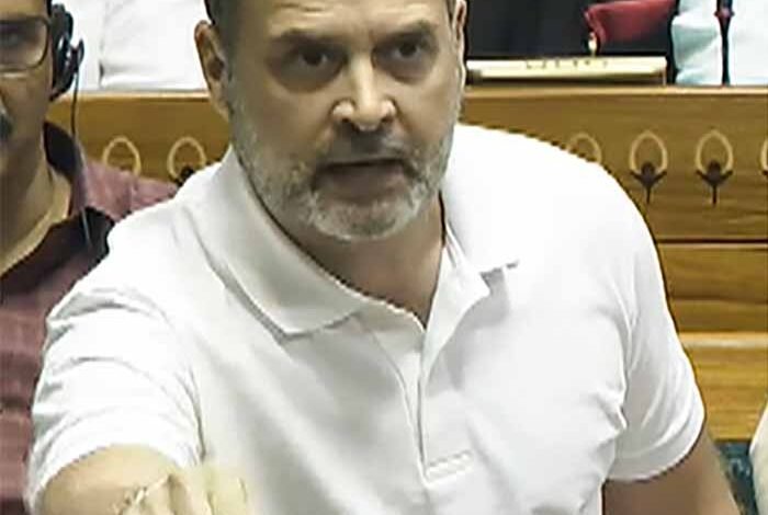 राहुल गांधी ने संविधान और उसमें निहित विचारधारा पर दिया जोर, युवाओं का अंगूठा काट रही सरकार 1 KSHITITECH rahul2 3 KSHITITECH