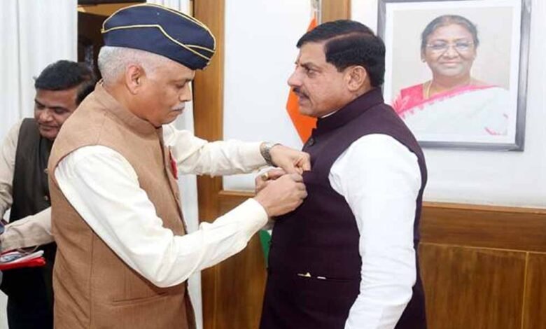 मुख्यमंत्री डॉ. यादव ने सशस्त्र सेना झण्डा दिवस पर सैनिक कल्याण के लिए प्रदान की सहयोग राशि 1 KSHITITECH sena KSHITITECH