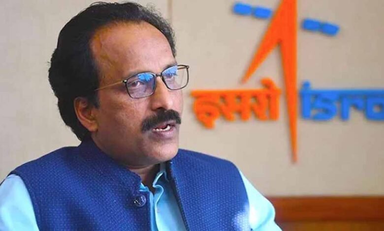 सोमनाथ ने कहा- इसरो जनवरी में 100वें प्रक्षेपण मिशन के साथ इतिहास रचने के लिए पूरी तरह तैयार 1 KSHITITECH somnath1 KSHITITECH