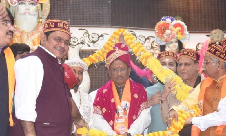 मुख्यमंत्री विष्णु देव साय ने भगवान झूलेलाल की पूजा-अर्चना कर राज्य की खुशहाली और समृद्धि की कामना की 1 KSHITITECH 1 328 KSHITITECH