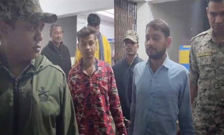 कोण्डागांव में पुलिस ने नशे के खिलाफ की बड़ी कार्रवाई, 2 नाबालिग समेत 13 आरोपी गिरफ्तार 1 KSHITITECH 1 692 KSHITITECH