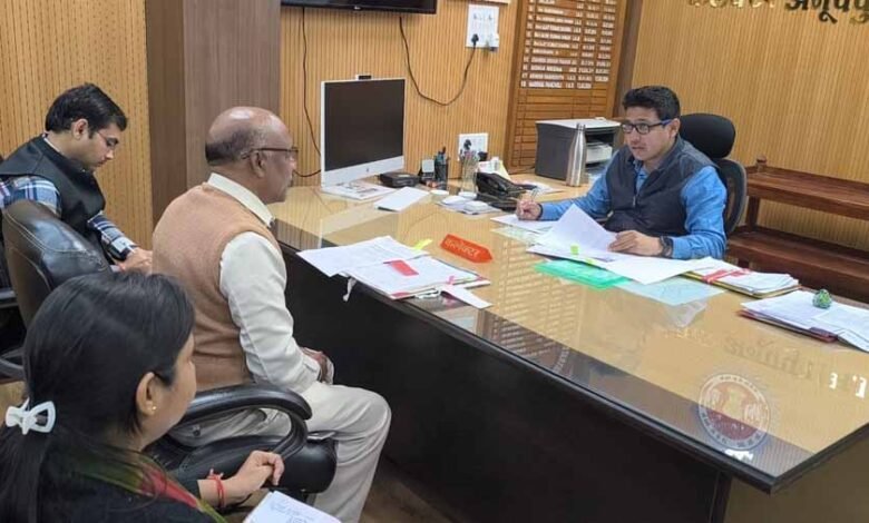 स्वामी विवेकानंद जयंती पर होगा जिले में सामूहिक सूर्य नमस्कार : कलेक्टर 1 KSHITITECH 1 71 KSHITITECH