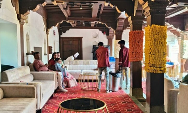 इंदौर के गोपाल मंदिर में शादी, कमिश्नर ने दिए जांच के आदेश, डिप्टी कलेक्टर सहित दो अधिकारियों को हटाया, जानें पूरा मामला 1 Console Corptech Pradakshina Consulting Pvt Ltd 13A 95 Console Corptech Pradakshina Consulting Pvt Ltd