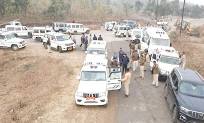गुना में वन विभाग के 600 अधिकारियों ने 60 जेसीबी से 900 बीघा जमीन कराई मुक्त 1 KSHITITECH 17A 53 KSHITITECH