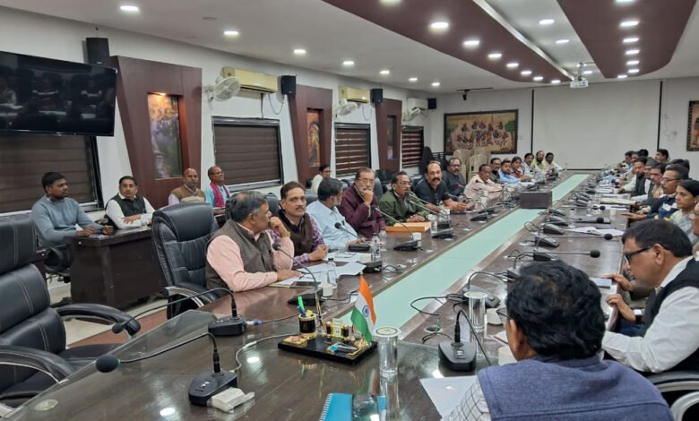 कलेक्टर की पहल से कर्मचारियों की समस्याओं का हो रहा समाधान, संयुक्त परामर्शदात्री समिति की बैठक में सार्थक विचार विमर्श 1 KSHITITECH 17A 91 1 KSHITITECH