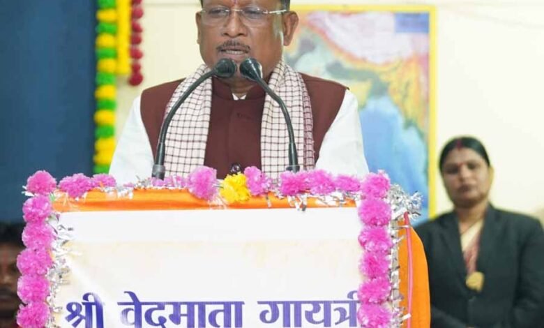 मुख्यमंत्री विष्णुदेव साय बोले- वसुधैव कुटुम्बकं और देशभक्ति का पाठ पढ़ाती है हमारी सनातन परम्परा 1 KSHITITECH 2 10 KSHITITECH