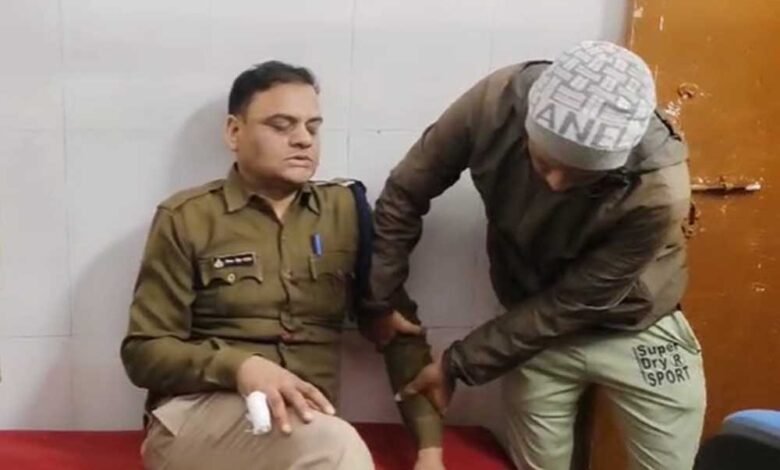 शराब जब्ती करने गई आबकारी टीम पर किया हमला, छीनी सर्विस रिवाल्वर 1 KSHITITECH 2 126 KSHITITECH
