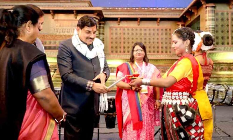 अनुगूंज हमारी सांस्कृतिक विरासत के विस्तार और युवा प्रतिभाओं के लिए सुनहरा मंच : मुख्यमंत्री डॉ. यादव 1 KSHITITECH 2 132 KSHITITECH