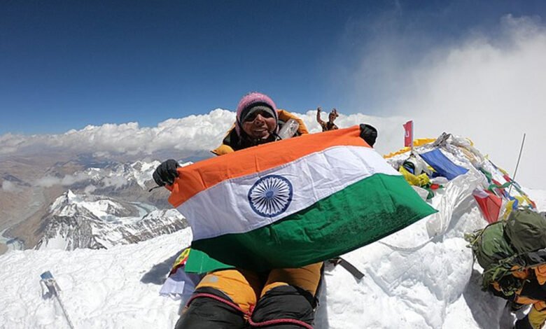 मुख्यमंत्री डॉ. यादव ने साहसी पर्वतारोही भावना को दी बधाई 1 KSHITITECH 25A 3 KSHITITECH