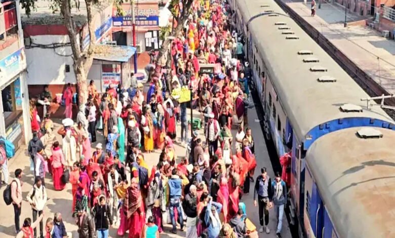 प्रयागराज महाकुंभ जा रहीं स्पेशल ट्रेनें कैंसिल नहीं, रेलवे की आई सफाई 1 KSHITITECH 29A 16 KSHITITECH