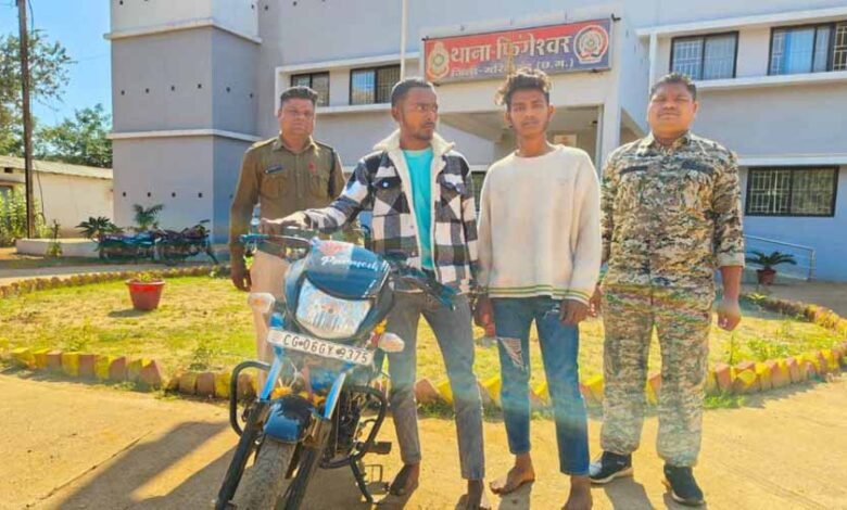गरियाबंद में पुलिस ने नशे के खिलाफ कार्रवाई करते हुए 2 अंतर्राज्यीय तस्करों को किया गिरफ्तार 1 KSHITITECH 3 14 KSHITITECH