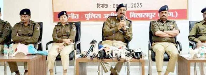 बढ़ते अपराध के पीछे नशा, नशे के कारोबारियों पर होगी कड़ी कार्रवाई : आईजी शुक्ला 1 KSHITITECH 3 60 KSHITITECH