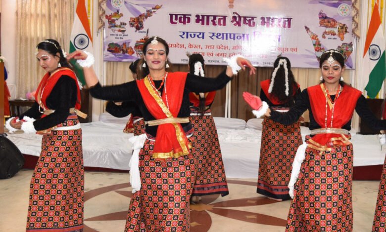 राजभवन में हर्षाेल्लास के साथ मनाया गया 6 राज्यों एवं केन्द्र शासित प्रदेश का स्थापना दिवस 1 KSHITITECH 30A 16 KSHITITECH