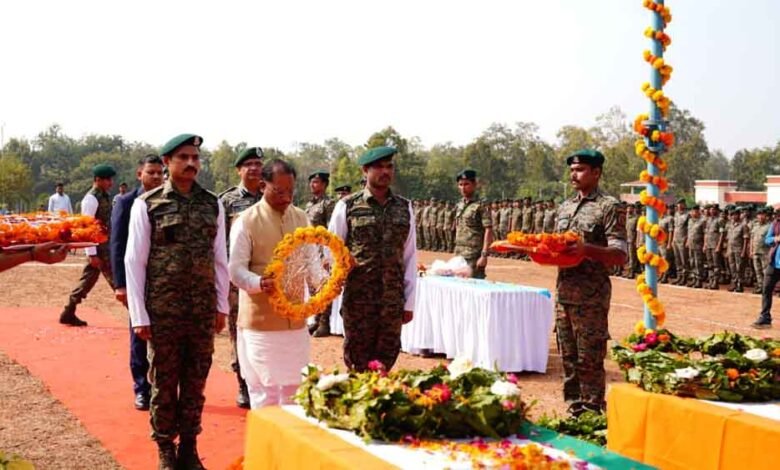 छत्तीसगढ़-बीजापुर में सीएम साय ने गमगीन माहौल में शहीद जवानों को दी श्रद्धांजलि 1 KSHITITECH Cg 01 2 5 KSHITITECH