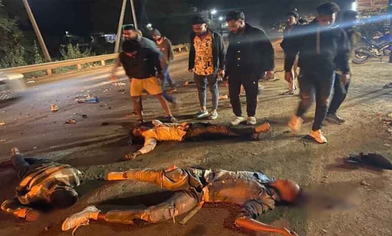 छत्तीसगढ़-बलौदाबाजार में तेज रफ्तार हाइवा की टक्कर से बाइक सवार 3 युवकों की मौके पर मौत 1 KSHITITECH Cg 09 2 1 KSHITITECH