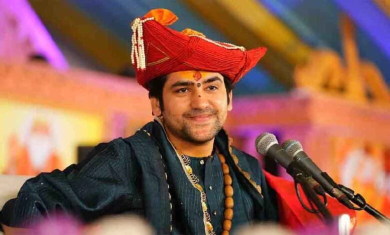 छत्तीसगढ़-डिप्टी सीएम शर्मा के बंगले पर पं. धीरेंद्र शास्त्री बोले-धर्मांतरण रोकने गांव-गांव में बनाएंगे बागेश्वर मंडल 1 KSHITITECH Cg 11 3 7 KSHITITECH
