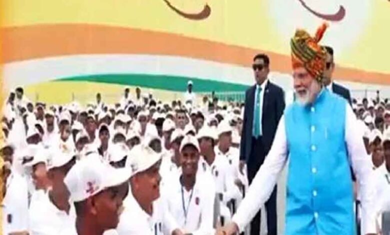 विकसित भारत युवा सम्मेलन में प्रधानमंत्री मोदी कर रहे युवाओं से संवाद 1 KSHITITECH Desh 01 2 5 KSHITITECH