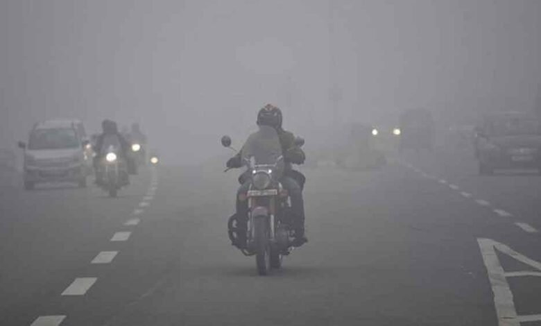 बर्फीली हवाओं के कारण MP में 48 घंटों में कड़ाके की ठंड 1 KSHITITECH Desh 07 2 2 KSHITITECH