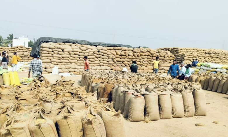 करनौद धान खरीदी केंद्र में किसानों के खून पसीने की कमाई में डाका, प्रति तौल एक किलो तक अधिक धान लेने का मामला, शिकायत के बावजूद नहीं हो रही कार्रवाई 1 Console Corptech Pradakshina Consulting Pvt Ltd IMG 20250120 WA0007 Console Corptech Pradakshina Consulting Pvt Ltd