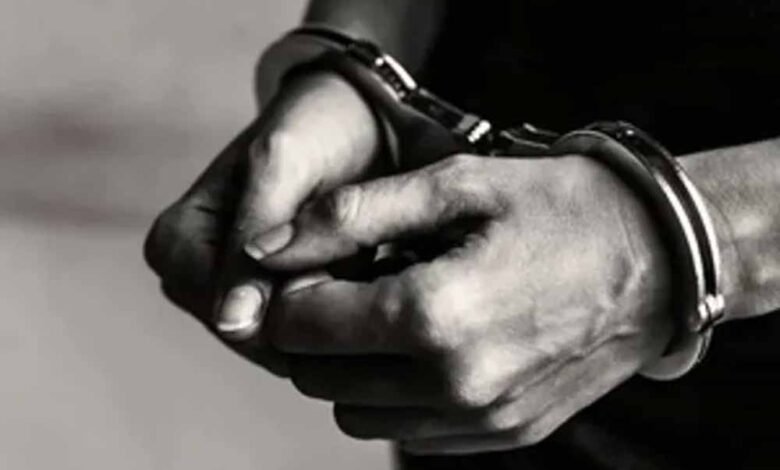 देश के अलग-अलग हिस्सों में अवैध बांग्लादेशियों के खिलाफ पुलिस की कार्रवाई जारी, घाटकोपर पुलिस ने 13 किया अरेस्ट 1 KSHITITECH arest1 2 KSHITITECH