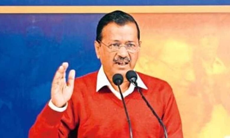 चुनाव आयोग ने केजरीवाल से 5 सवाल पूछ फिर मांगे सबूत, उनके जबाब से नहीं है संतुष्ट, यमुना में जहर मिलाने के दावे पर घिरे 1 KSHITITECH arvind1 10 KSHITITECH