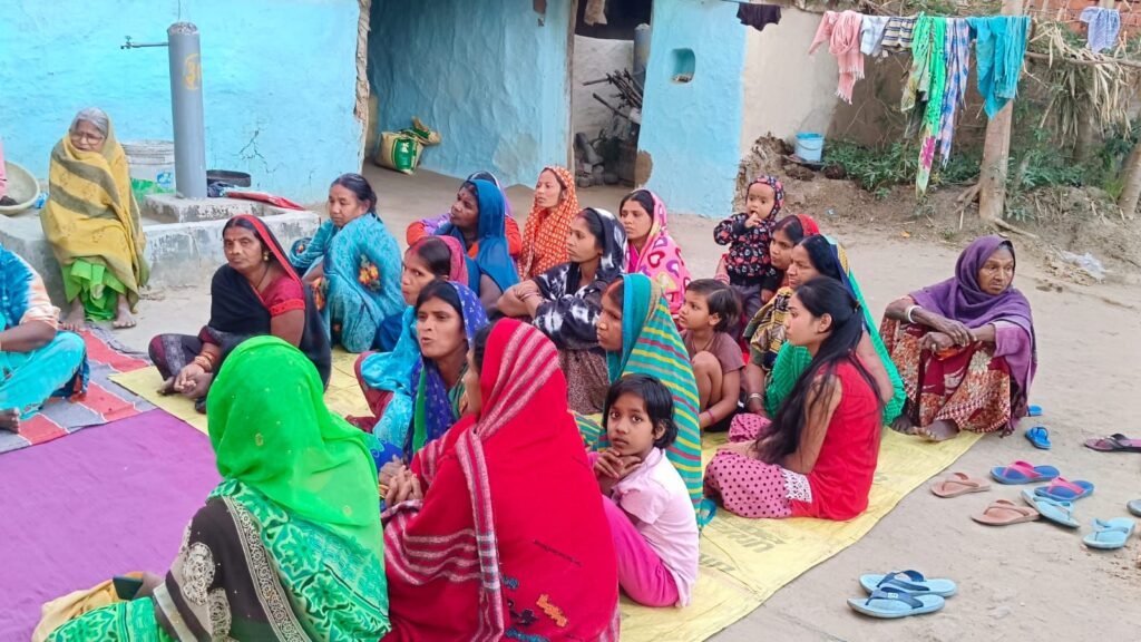 शक्ति अभियान की राष्ट्रीय संयोजिका अवंतिका तिवारी और क्षेत्रीय संयोजिका मनोरमा पाटेकर के नेतृत्व में जांजगीर में पंचायत चुनावों को लेकर एक दिवसीय महिला स्वराज प्रशिक्षण कार्यक्रम का आयोजन किया गया। 5 KSHITITECH img 20250122 wa00368951092124267406747 KSHITITECH