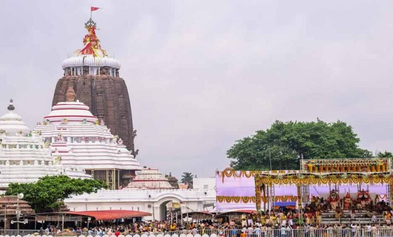 जगन्नाथ मंदिर के ऊपर उड़ा ड्रोन, आधे घंटे तक मंडराने के बाद हुआ गायब, मचा हडकंप 1 KSHITITECH puri1 KSHITITECH
