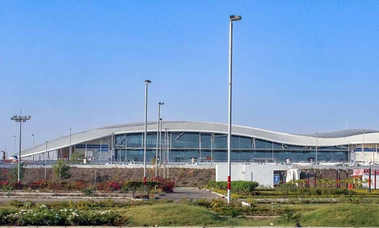 राजाभोज एयरपोर्ट पर अथॉरिटी के अनुसार साल 2024 में 14,711 उड़ानों का मूवमेंट हुआ, टूटे सारे रिकॉर्ड 1 KSHITITECH raja bhoj airport 3 2 KSHITITECH