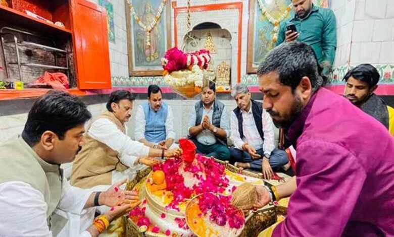 उप मुख्यमंत्री शुक्ल ने भगवान मंगलनाथ के किये दर्शन 1 KSHITITECH sukl 7 KSHITITECH