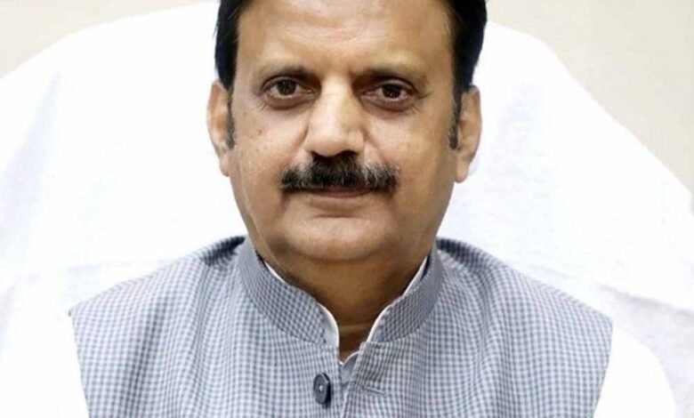 उप मुख्यमंत्री शुक्ल ने जीएमसी भोपाल के सेवानिवृत्त प्रो. डॉ. मदन मोहन गुप्ता के निधन पर किया शोक व्यक्त 1 KSHITITECH sukl 8 KSHITITECH