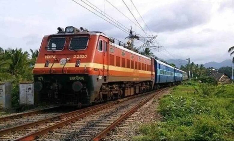 दुर्ग-कटनी के बीच 31 से दौड़ेंगी कुंभ मेला स्पेशल ट्रेनें, रेलवे ने 18 और 22 को रद्द की 10 ट्रेनें 1 Console Corptech Pradakshina Consulting Pvt Ltd train2 1 Console Corptech Pradakshina Consulting Pvt Ltd