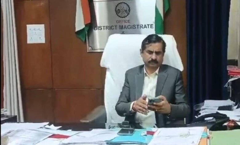 MP के भिंड जिले में 126 प्राइवेट स्कूलों की मान्यता निलंबित, कलेक्टर ने जारी किये आदेश, ये हैं वजह 1 KSHITITECH 13A 48 KSHITITECH