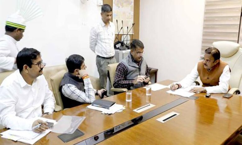 उप मुख्यमंत्री शुक्ल ने स्वास्थ्य विभाग में भर्ती एवं अधोसंरचना विकास कार्यों की प्रगति की समीक्षा की 1 KSHITITECH 19A 10 KSHITITECH